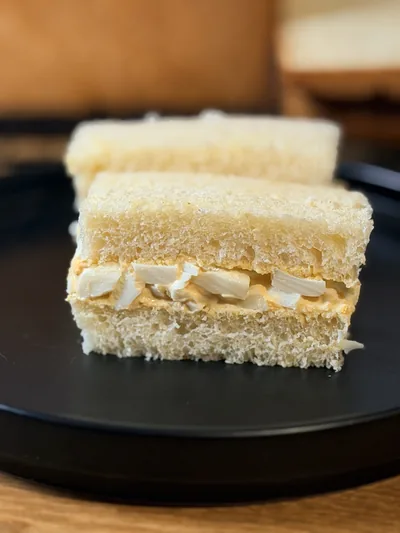 Tamago Sando – japońska kanapka z pastą jajeczną